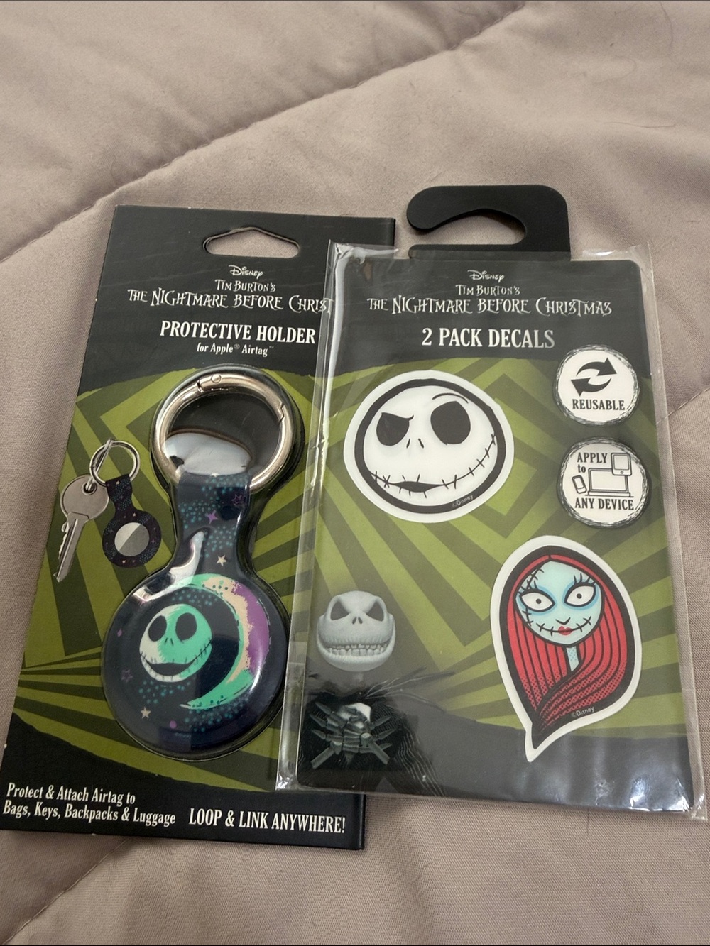 🫶🏼3 for $12!!🫶🏼 Air tag holder and cell phone decals